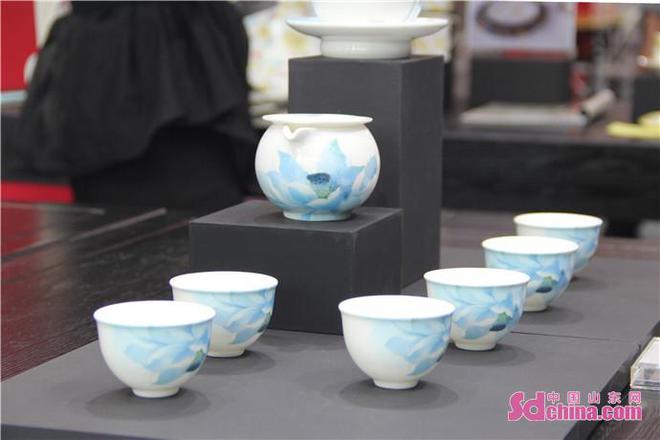 2023山东工艺美术博览会暨“山东手造”精品展开幕(图8)